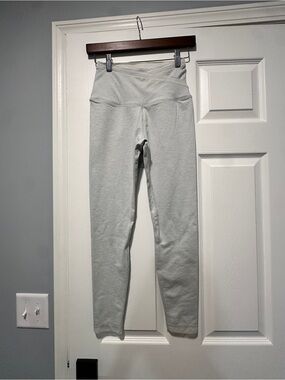 High-Rise Stretch Leggings in Light Gray